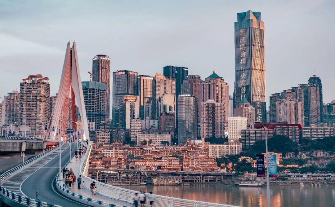 重庆，城市与励志精神的交融辉映