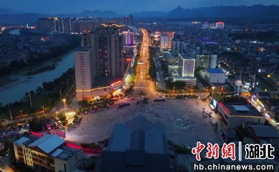 江城画卷，历史自然交融的湖北风光