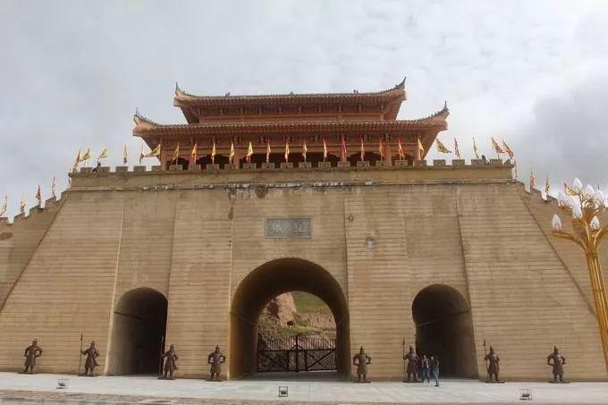 探寻神秘高原，青海的瑰丽篇章